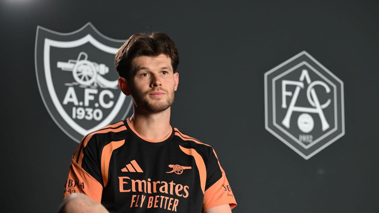 Arsenal sign goalkeeper Illan Meslier following Leeds exit