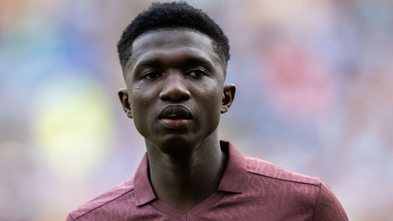 Chelsea fume after Monaco's Lamine Camara U-turn - sources