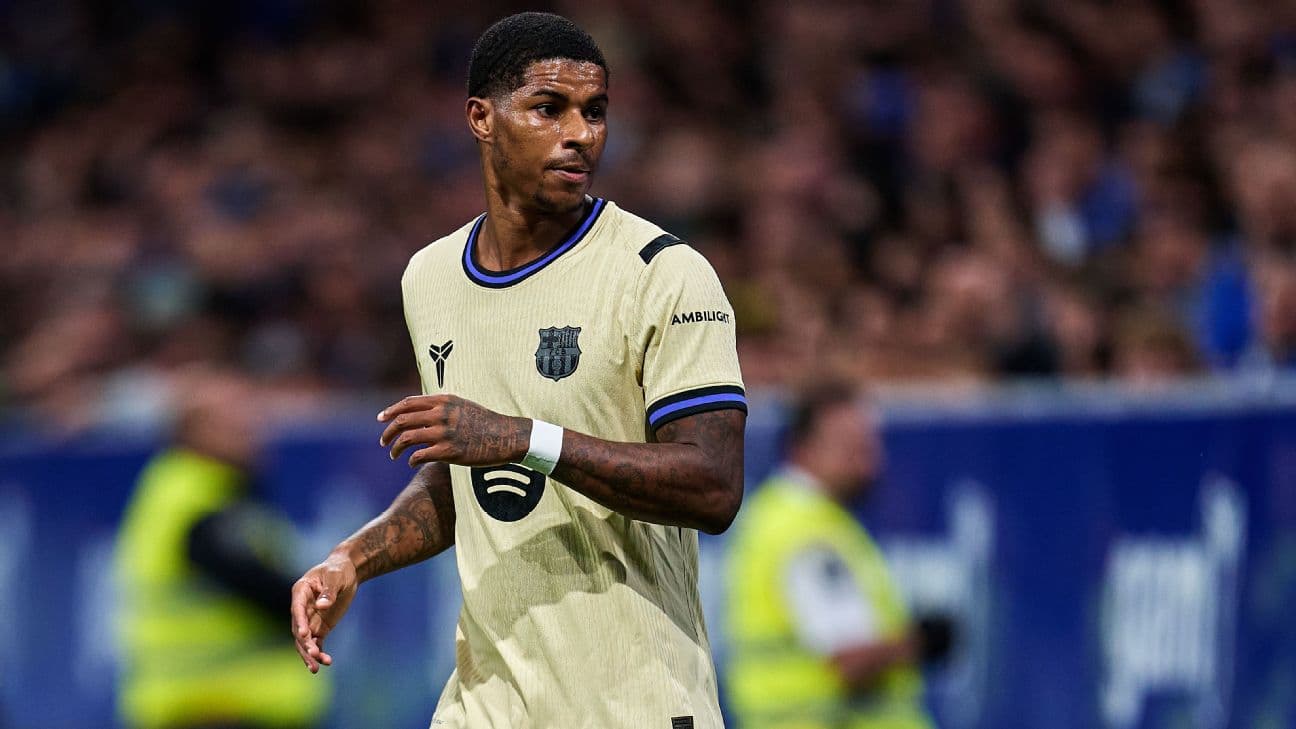 Man United have no plans to negotiate new Marcus Rashford loan with Barcelona - sources
