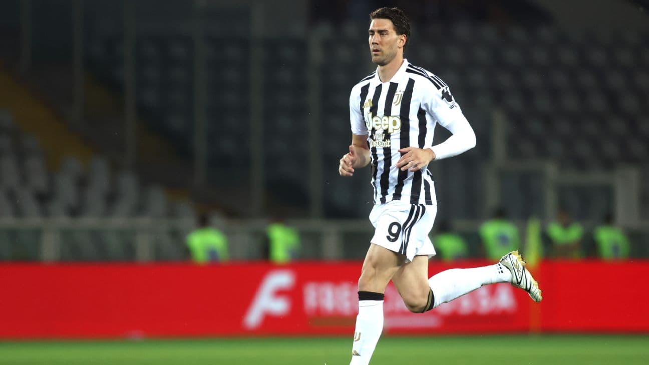 Transfer rumors, news: Bayern eye move for Juve's Vlahovic