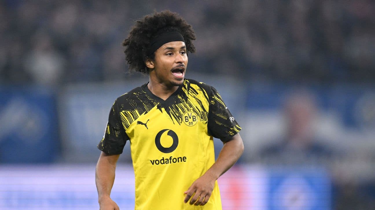 Barcelona bid for Borussia Dortmund's Karim Adeyemi - source