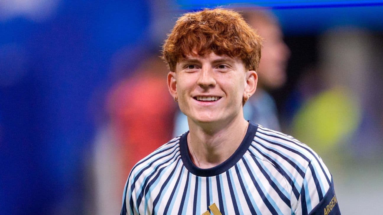 Argentina's Valentín Barco joins Chelsea from Strasbourg