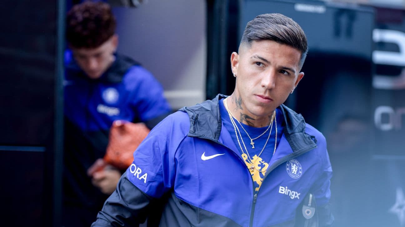 Live transfer rumors, news, updates on deadline day