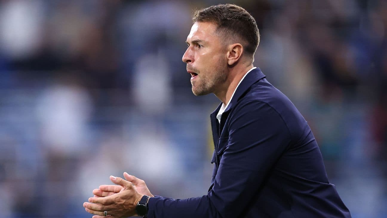 Aaron Ramsey's Oxford briefly down to eight players, salvage a draw